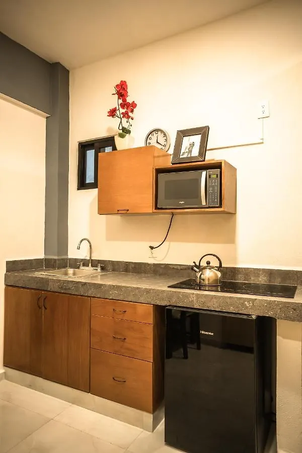 Lejlighedshotel Maui Hostels Playa Del Carmen