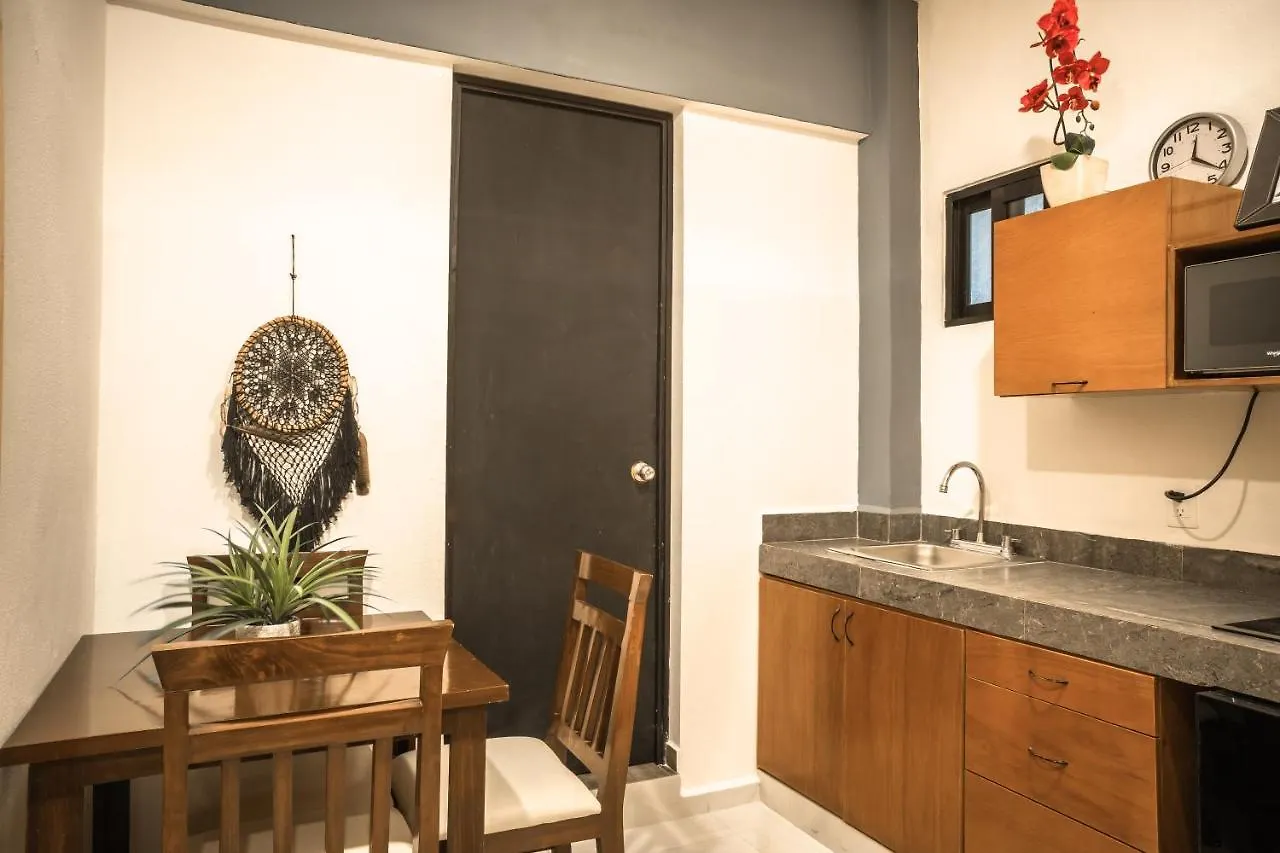 מלון דירות Maui Hostels פלאייה דל כרמן